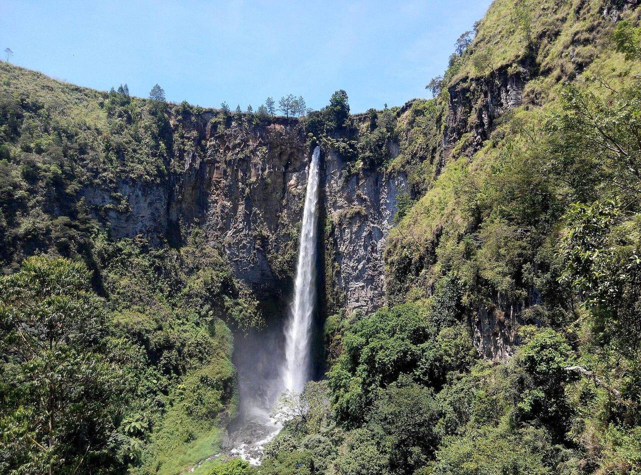 Air Terjun Sipiso-piso